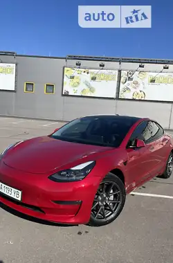 Tesla Model 3 2021 - пробіг 67 тис. км