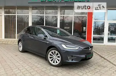 Tesla Model X 2018 - пробіг 104 тис. км
