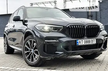 BMW X5 2022 - пробег 55 тыс. км