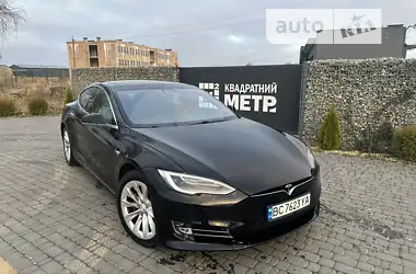 Tesla Model S 2018 - пробіг 140 тис. км