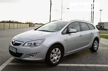 Opel Astra  2012 - пробіг 249 тис. км