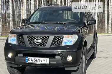 Nissan Pathfinder 2006 - пробег 208 тыс. км