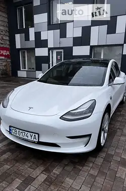 Tesla Model 3 2019 - пробіг 112 тис. км