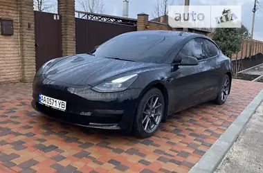 Tesla Model 3  2020 - пробег 39 тыс. км