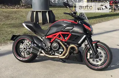 Ducati Diavel Carbon 2012 - пробег 10 тыс. км