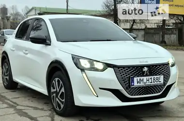 Peugeot e-208 2023 - пробіг 11 тис. км