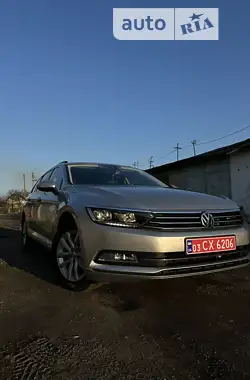 Volkswagen Passat 2018 - пробіг 266 тис. км