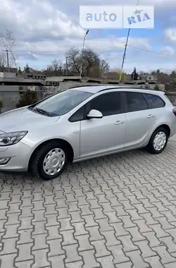 Opel Astra 2011 - пробіг 278 тис. км