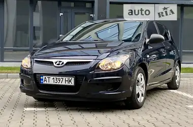 Hyundai i30 2009 - пробег 211 тыс. км