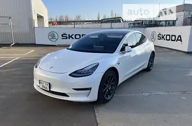 Tesla Model 3 2020 - пробег 34 тыс. км