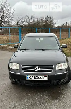 Volkswagen Passat 2003 - пробіг 320 тис. км