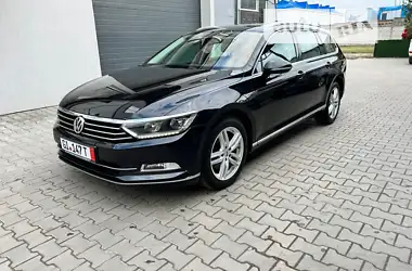 Volkswagen Passat 2017 - пробіг 220 тис. км