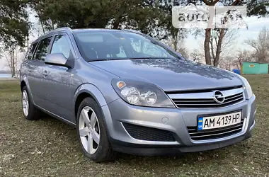 Opel Astra  2010 - пробіг 180 тис. км