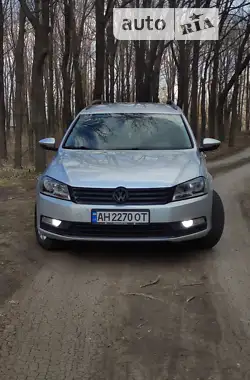 Volkswagen Passat 2012 - пробег 333 тыс. км