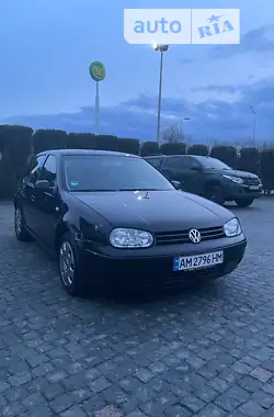 Volkswagen Golf 2003 - пробіг 237 тис. км