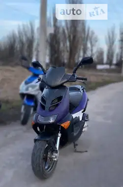 Aprilia SR hyper 2 2004 - пробег 42 тыс. км