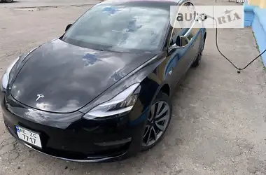 Tesla Model 3 2017 - пробег 84 тыс. км