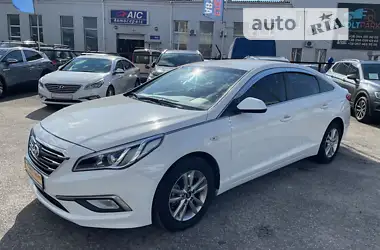 Hyundai Sonata 2016 - пробіг 453 тис. км