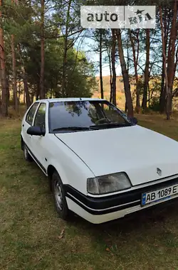 Renault 19  1991 - пробег 345 тыс. км