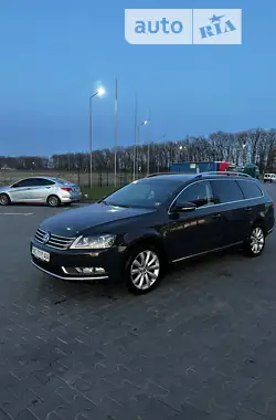 Volkswagen Passat 2012 - пробег 220 тыс. км