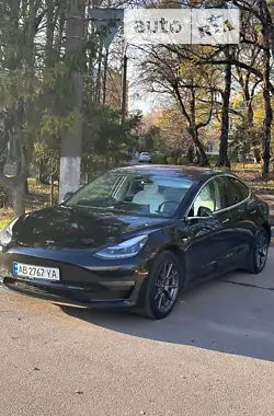 Tesla Model 3  2019 - пробіг 89 тис. км