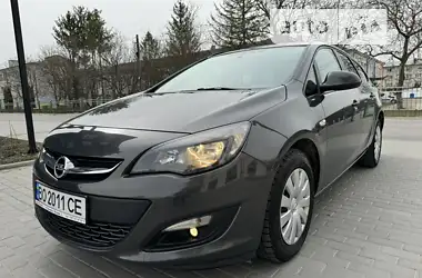 Opel Astra 2016 - пробег 194 тыс. км