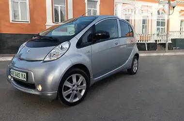 Peugeot iOn 2012 - пробіг 64 тис. км