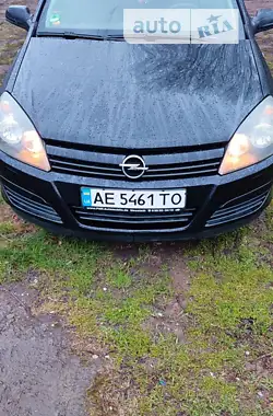Opel Astra 2005 - пробіг 220 тис. км