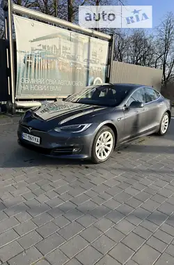 Tesla Model S 2017 - пробіг 116 тис. км