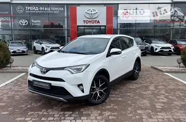 Toyota RAV4 2017 - пробіг 117 тис. км