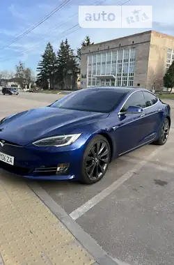 Tesla Model S 2019 - пробег 63 тыс. км