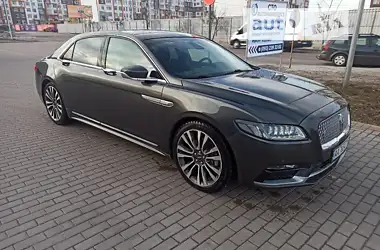 Lincoln Continental 2019 - пробег 47 тыс. км