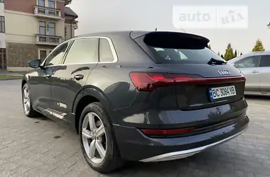 Audi e-tron 2019 - пробег 118 тыс. км