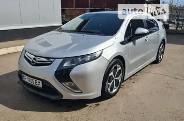 Opel Ampera 2012 - пробег 273 тыс. км