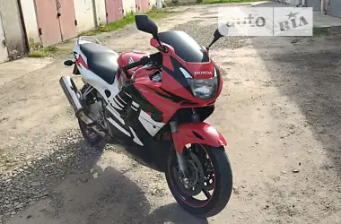 Honda CBR 600F 1997 - пробег 53 тыс. км