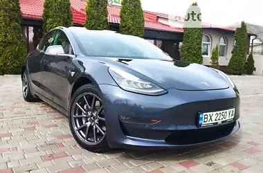 Tesla Model 3 2018 - пробіг 135 тис. км