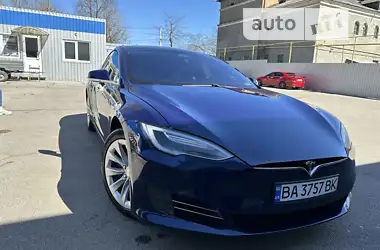 Tesla Model S 2017 - пробег 153 тыс. км