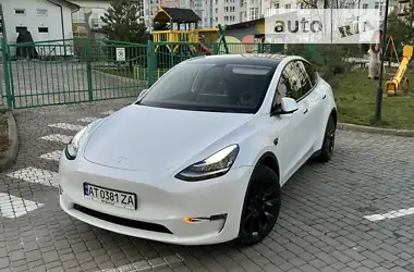 Tesla Model Y 2022 - пробіг 18 тис. км
