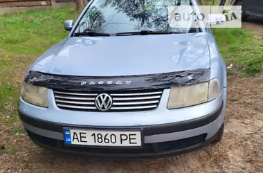 Volkswagen Passat 1998 - пробіг 220 тис. км
