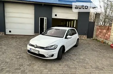 Volkswagen e-Golf 2020 - пробег 36 тыс. км