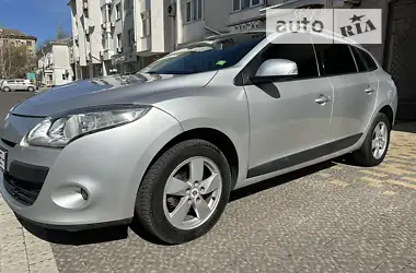 Renault Megane 2011 - пробег 270 тыс. км