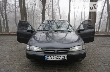 Ford Mondeo 1994 - пробіг 300 тис. км