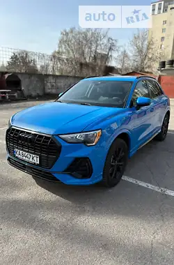 Audi Q3 2022 - пробіг 8 тис. км