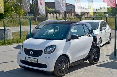 Smart Fortwo 2017 - пробіг 42 тис. км