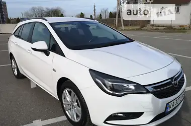 Opel Astra 2019 - пробіг 138 тис. км