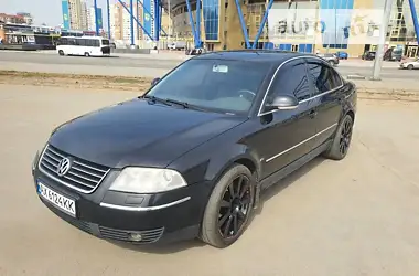 Volkswagen Passat 2004 - пробег 270 тыс. км