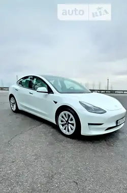 Tesla Model 3 2022 - пробіг 3 тис. км