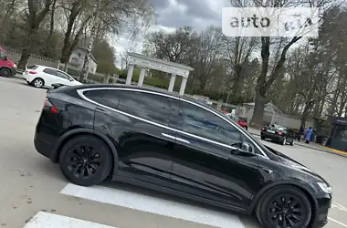 Tesla Model X 2018 - пробіг 59 тис. км