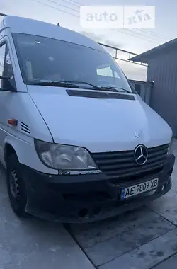 Mercedes-Benz Sprinter 2002 - пробег 1000 тыс. км