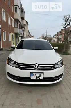 Volkswagen Passat 2013 - пробіг 217 тис. км